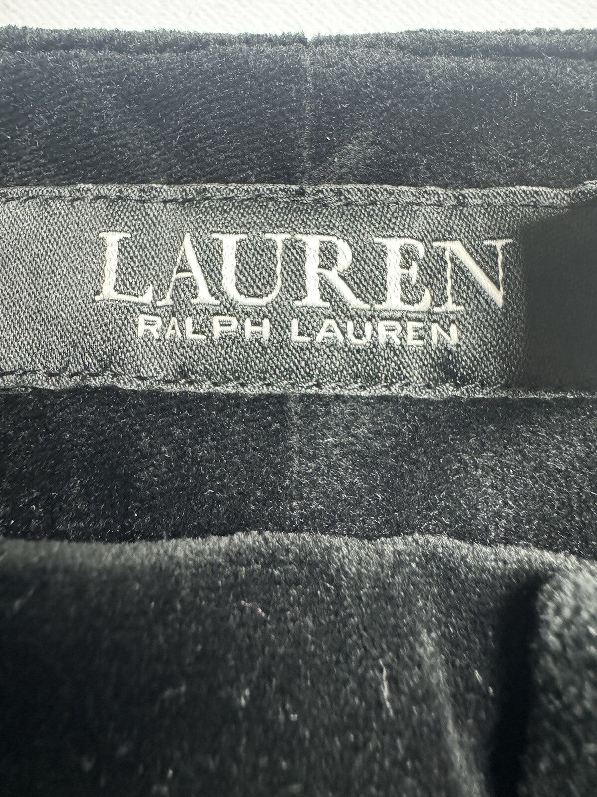 $225 Ralph Lauren Women’s Black Velvet Pants Sz 10.  (B.89)