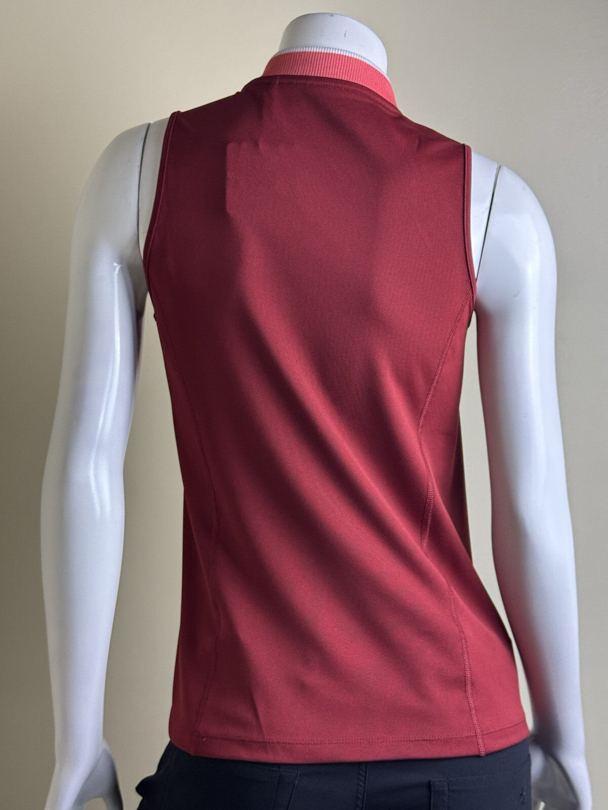 Puma Women’s Golf Shirt Sleeveless Sz S (B.193/7)