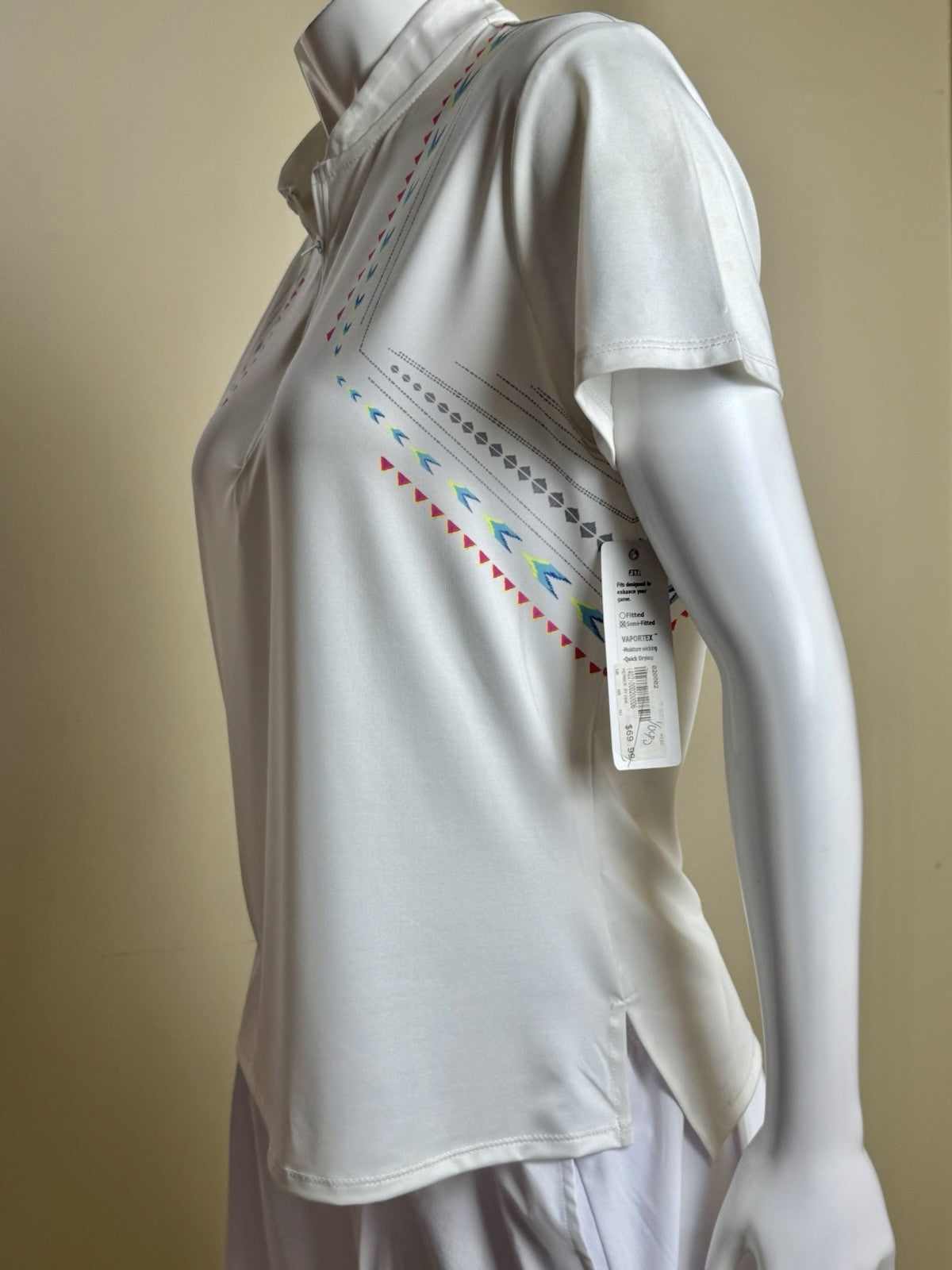 Lucky In Love Tech Performance Women’s Golf Shirt Sz L.      (B.187)