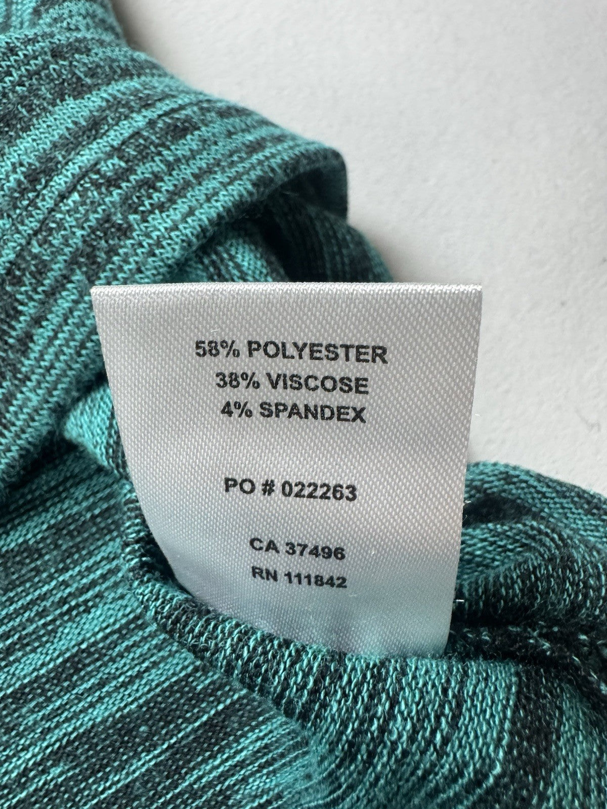 LeverWear Women's Golf shirt Sz M   (B.160)