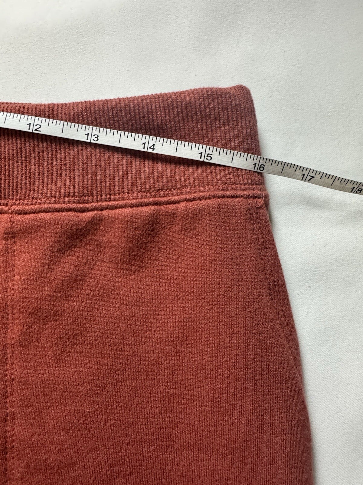 Nike Yoga Women’s Fleece Pants Drawstring Stretch Sz M.   (B.109)