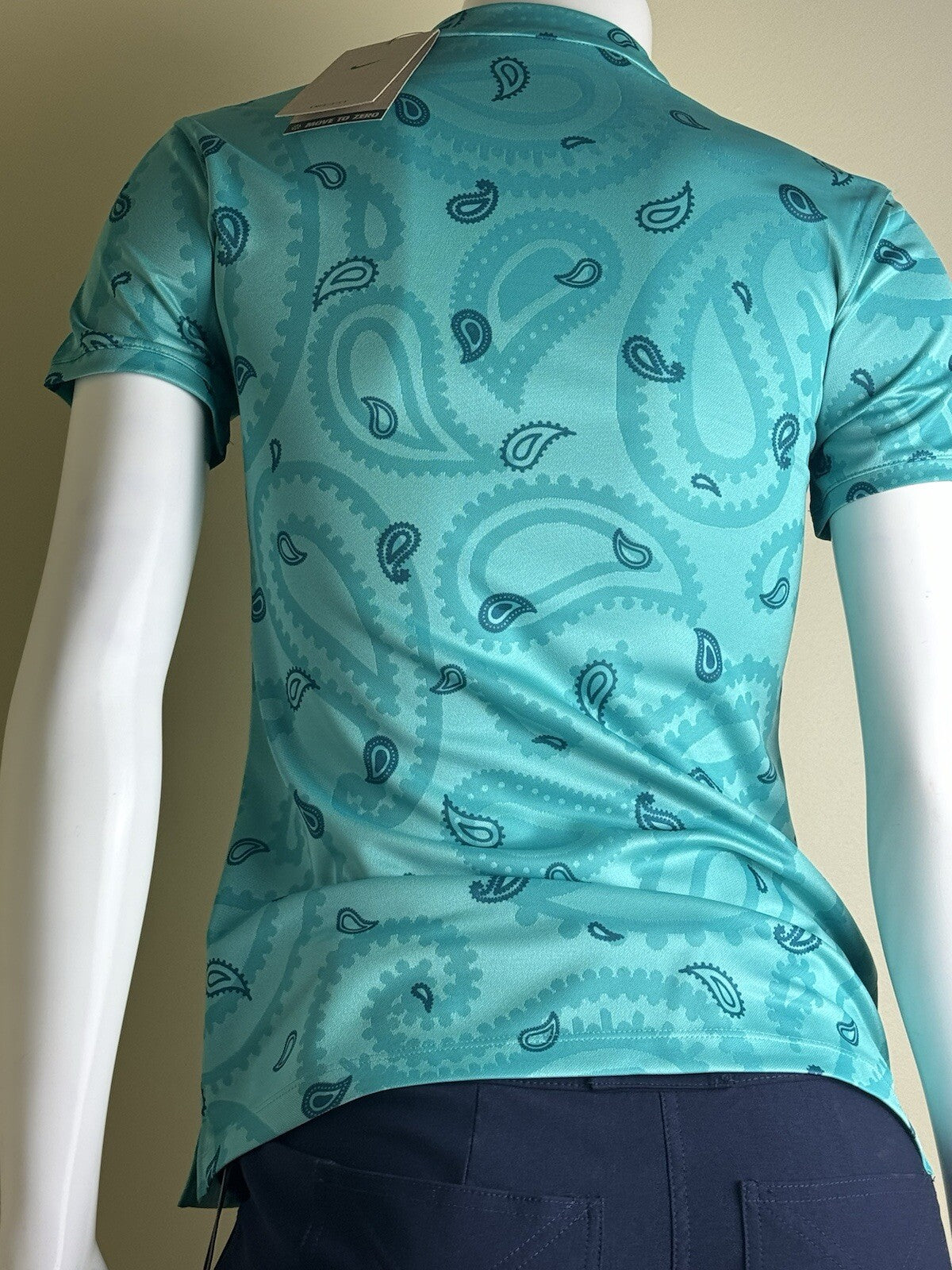 $65 Nike Women’s Top Golf Shirt Sz XS (B.72)