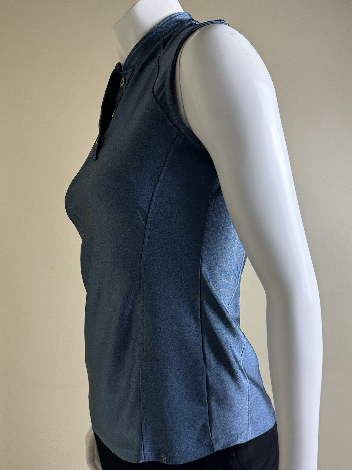 FIA Green California Women’s Top Sz M Golf Shirt. (B.96)