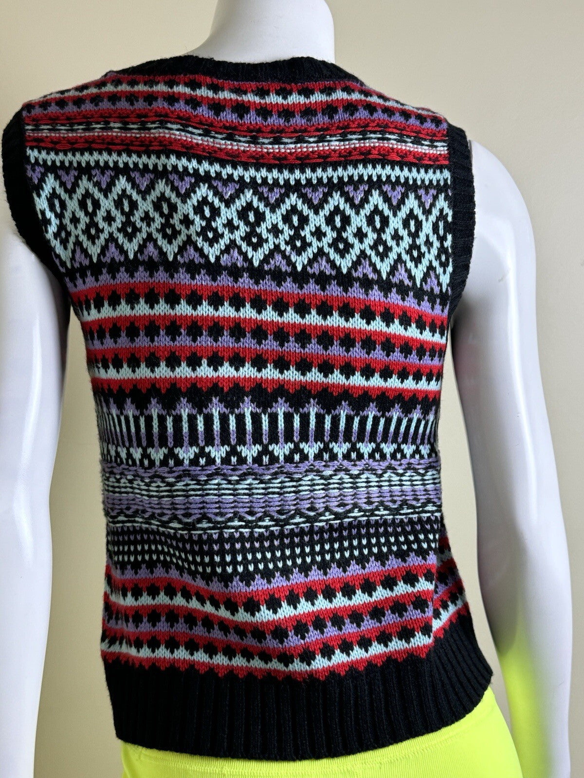 $59 Circus NY Women’s Multicolor Vest Size M. (B.103)