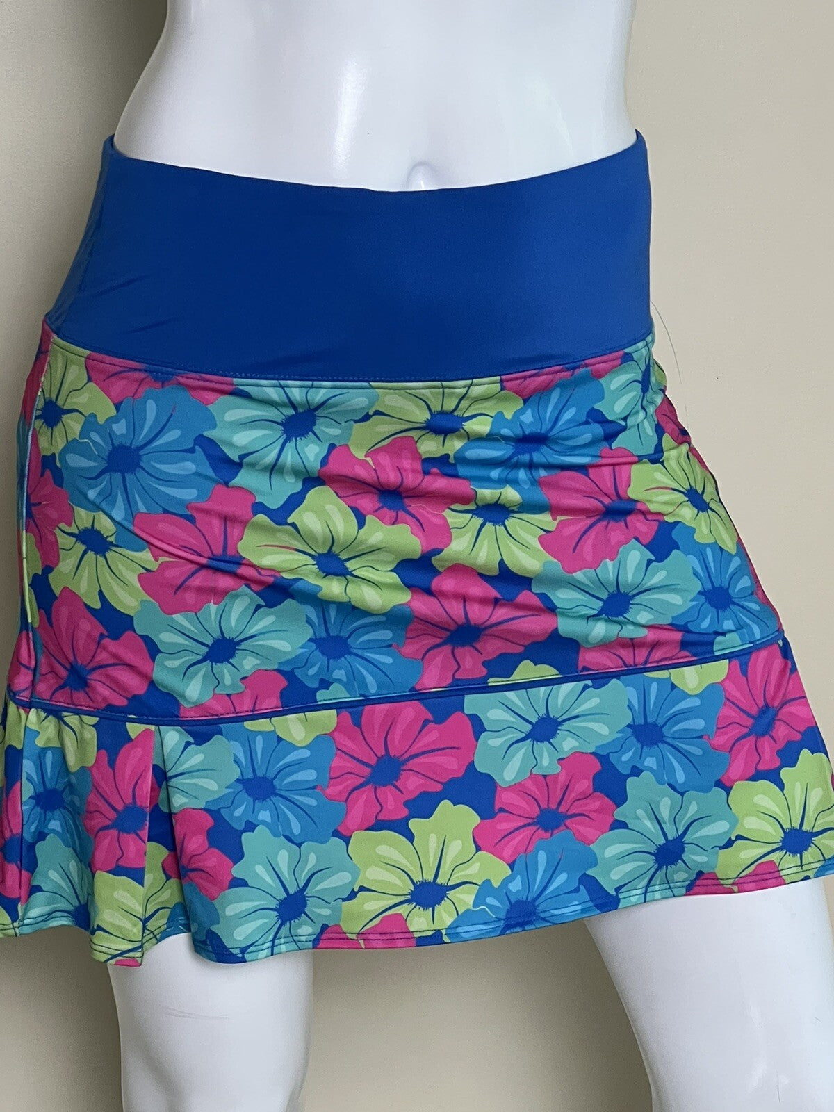 Birdies and Bows Skort Women's Size XS Golf Skort Floral   (18)
