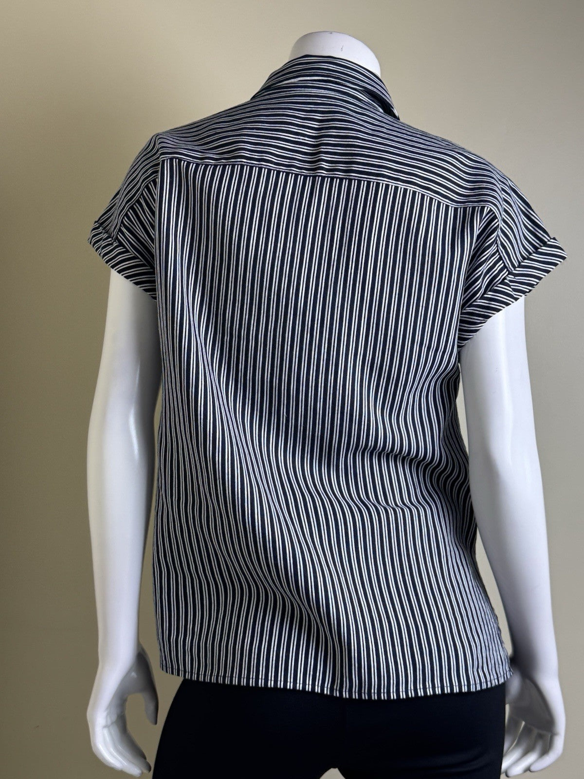 $69 CALVIN KLEIN Sleeveless Blouse Women’s Size S  (B.150)