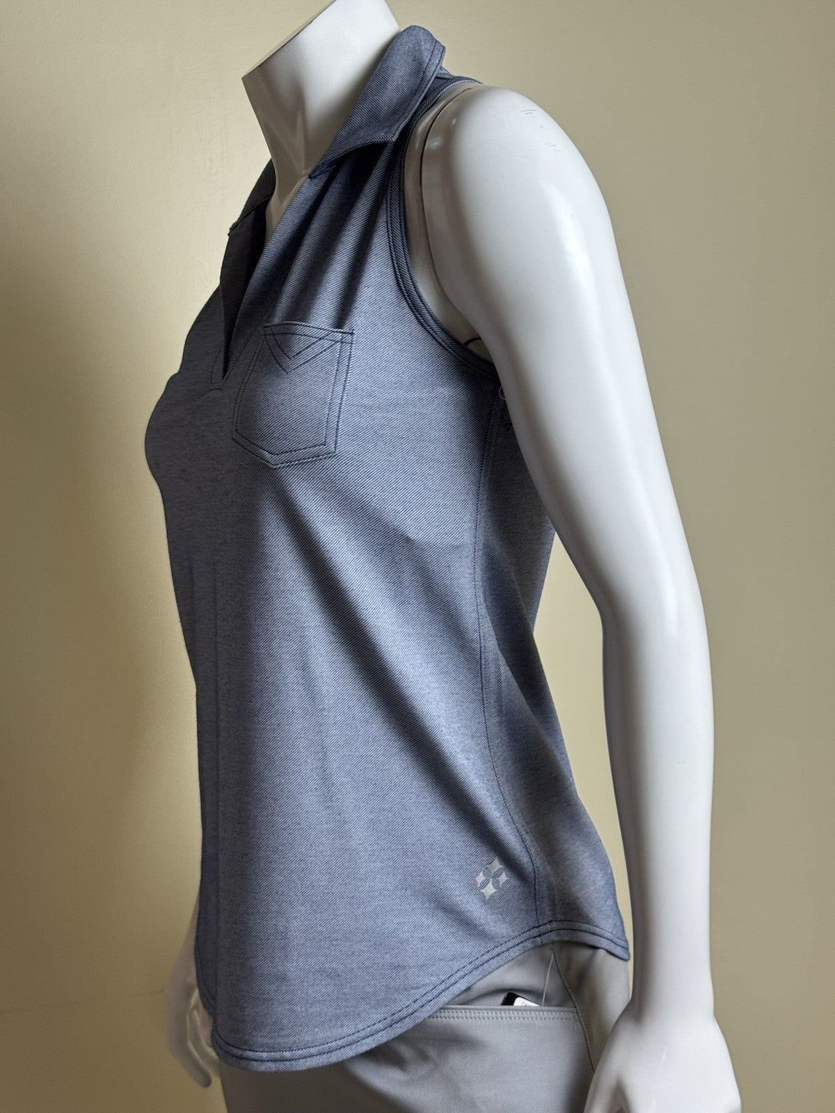 JOFIT Women's Golf Shirt Size S.   (B.070)