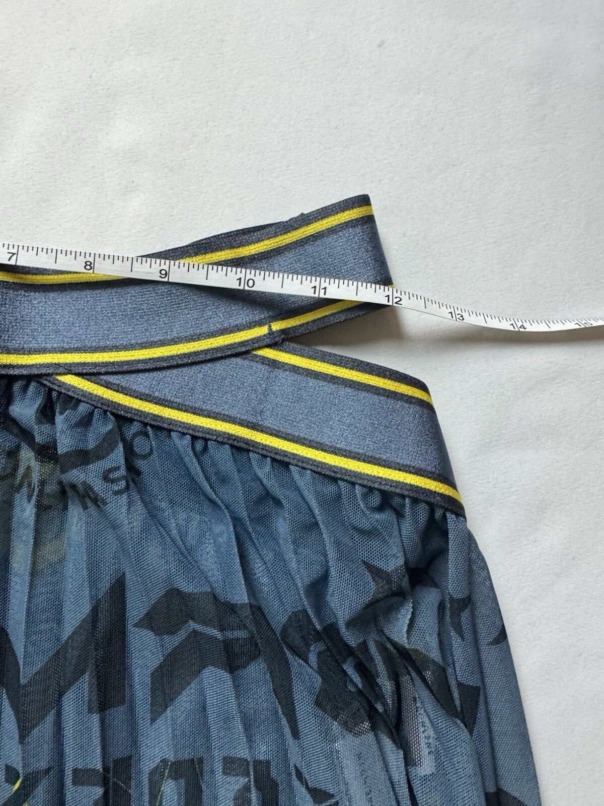 $115 Magnlens Pleated Skirt Long Sz S. (B.124)