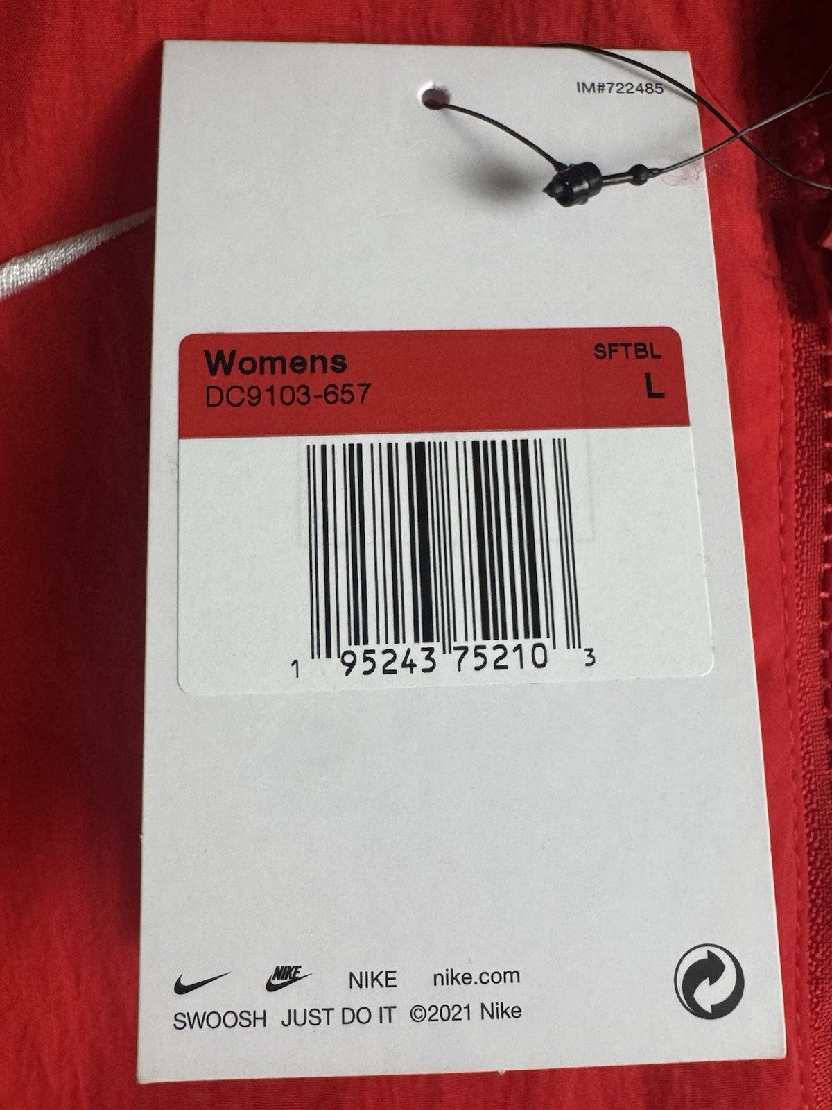 NIKE Women’s Red Long jacket Size L.   (B.091)