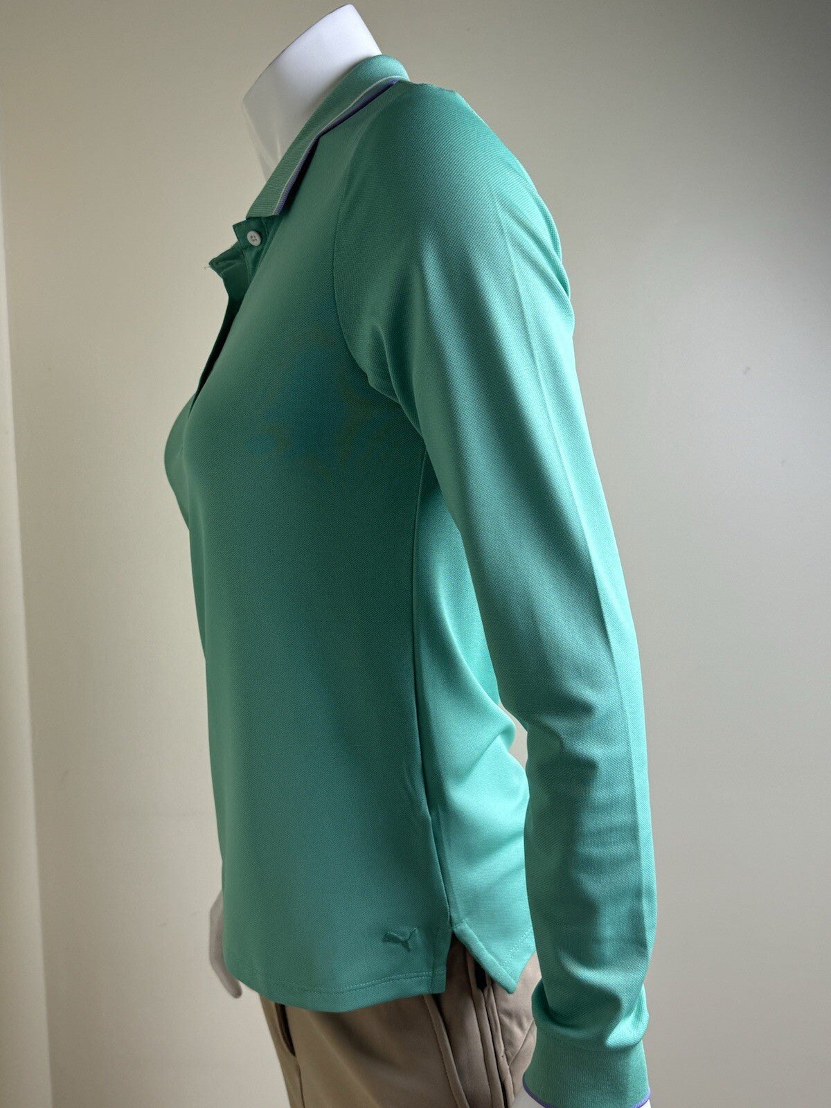 Puma Women's Pullover Sweatshirt Size S.   (B.106/4)