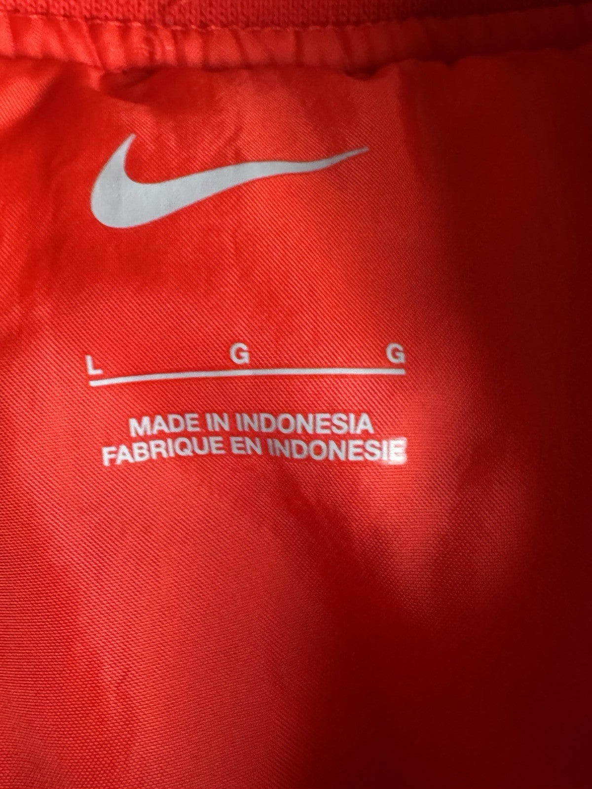 NIKE Women’s Red Long jacket Size L.   (B.091)