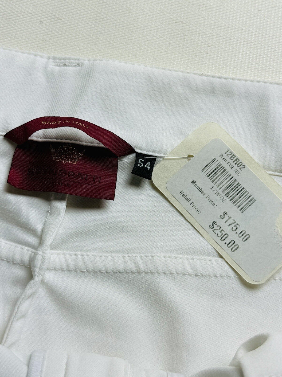 Brendratti Women’s White Golf Pants Sz 18 Ital 54.  (B.07)