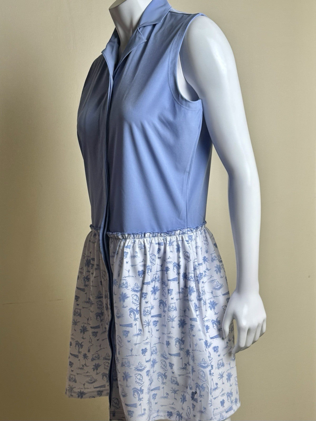 Turtles & Tees Women’s Golf Dress Size L     (B.179)