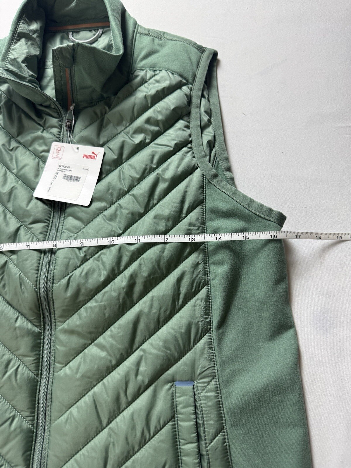 Puma Women’s Golf Green VEST Sz S.    (B.120)