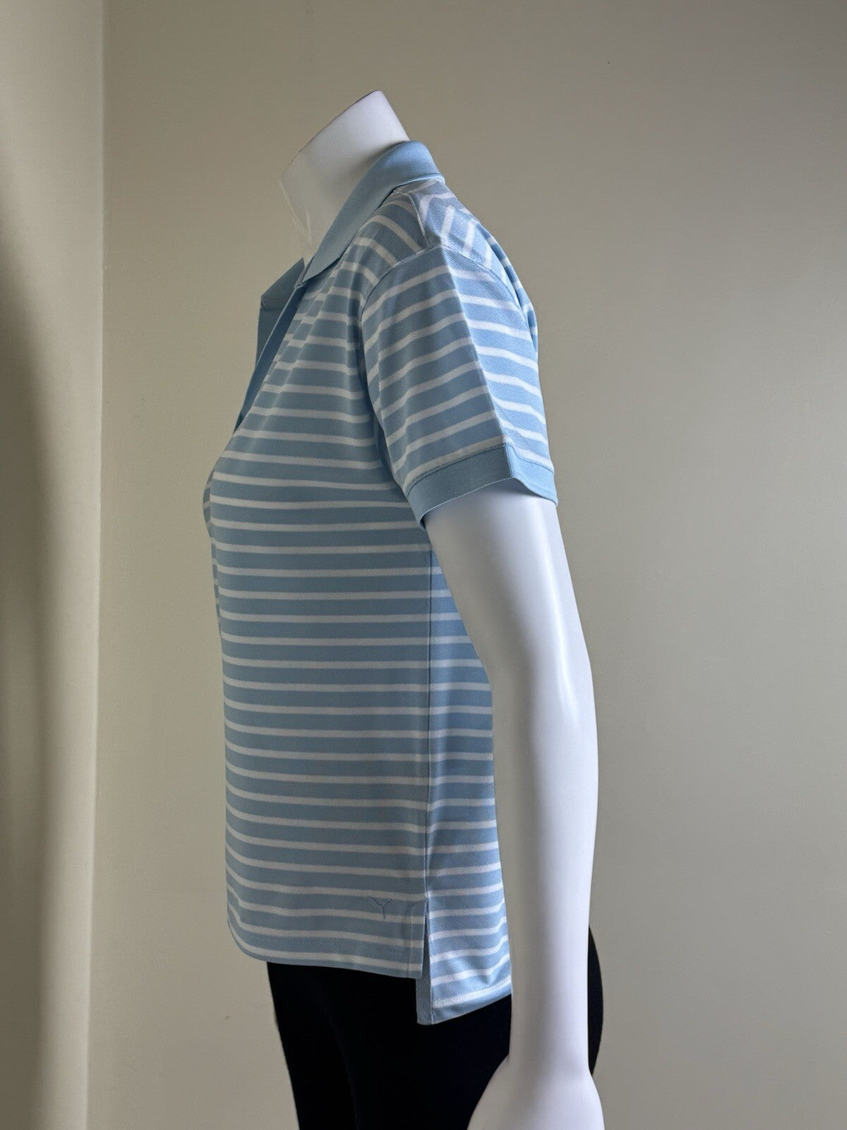 Puma Women’s Golf Shirt Sz S.   (B.192/9)