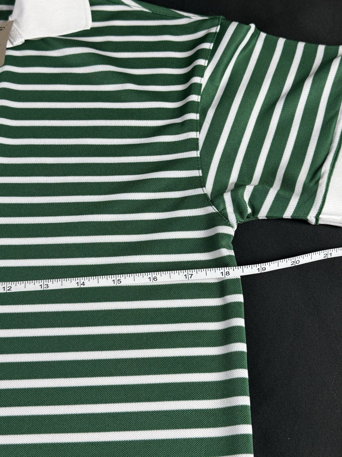 Puma Women's Golf Shirt Size S.   (B.182)