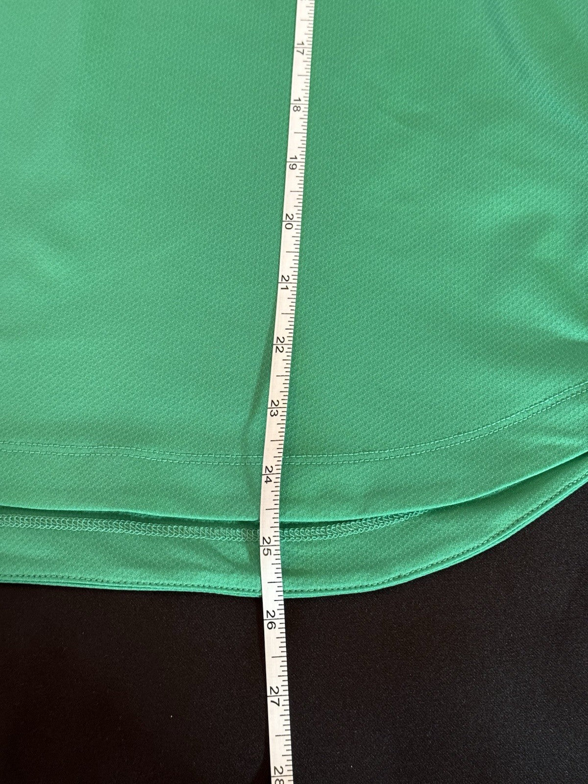 $70 NIVO Women's Golf Shirt Size XL.    (B.166)