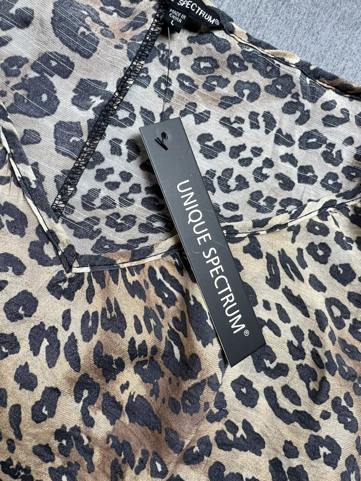 Unique Spectrum Women’s Top Leopard Black Brown Blouse Sz L