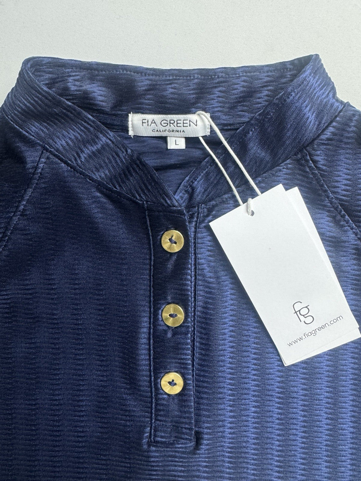 FIA Green California Women’s Top Sz L Golf Shirt.       (B.161)