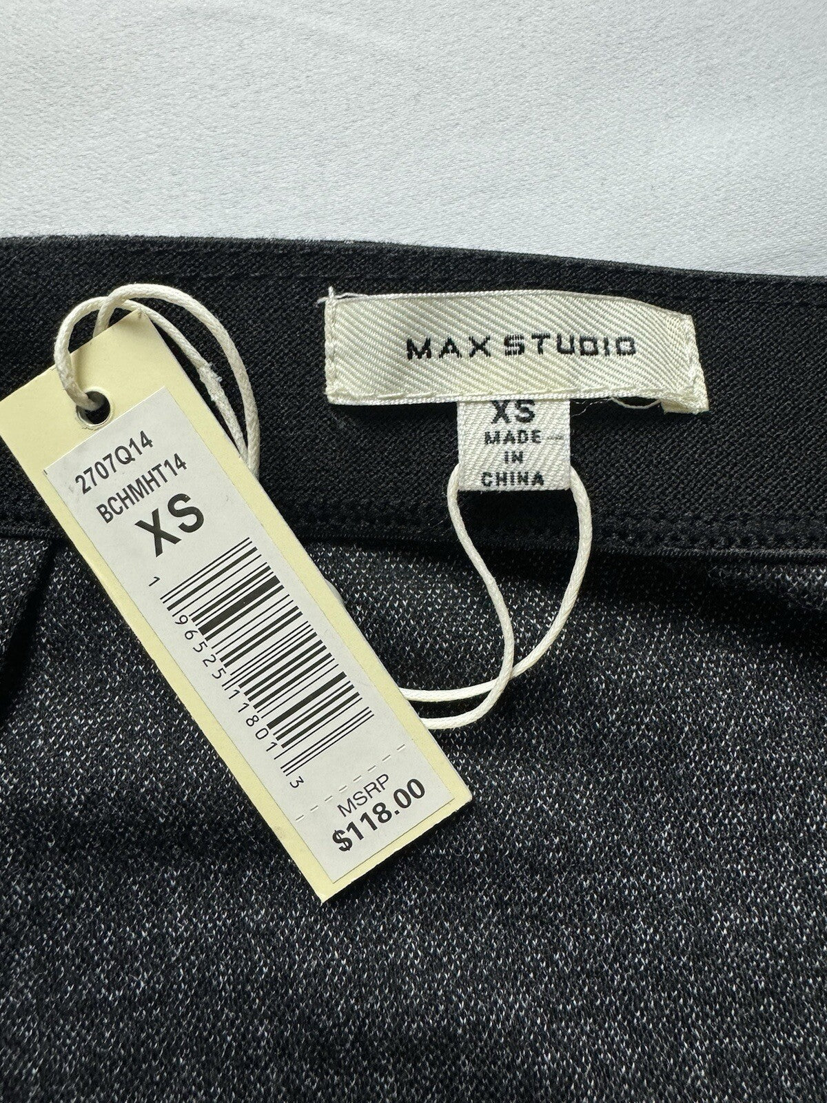 $118 Max Studio Women’s Pencil Straight Skirt Sz XS.      (B.117)