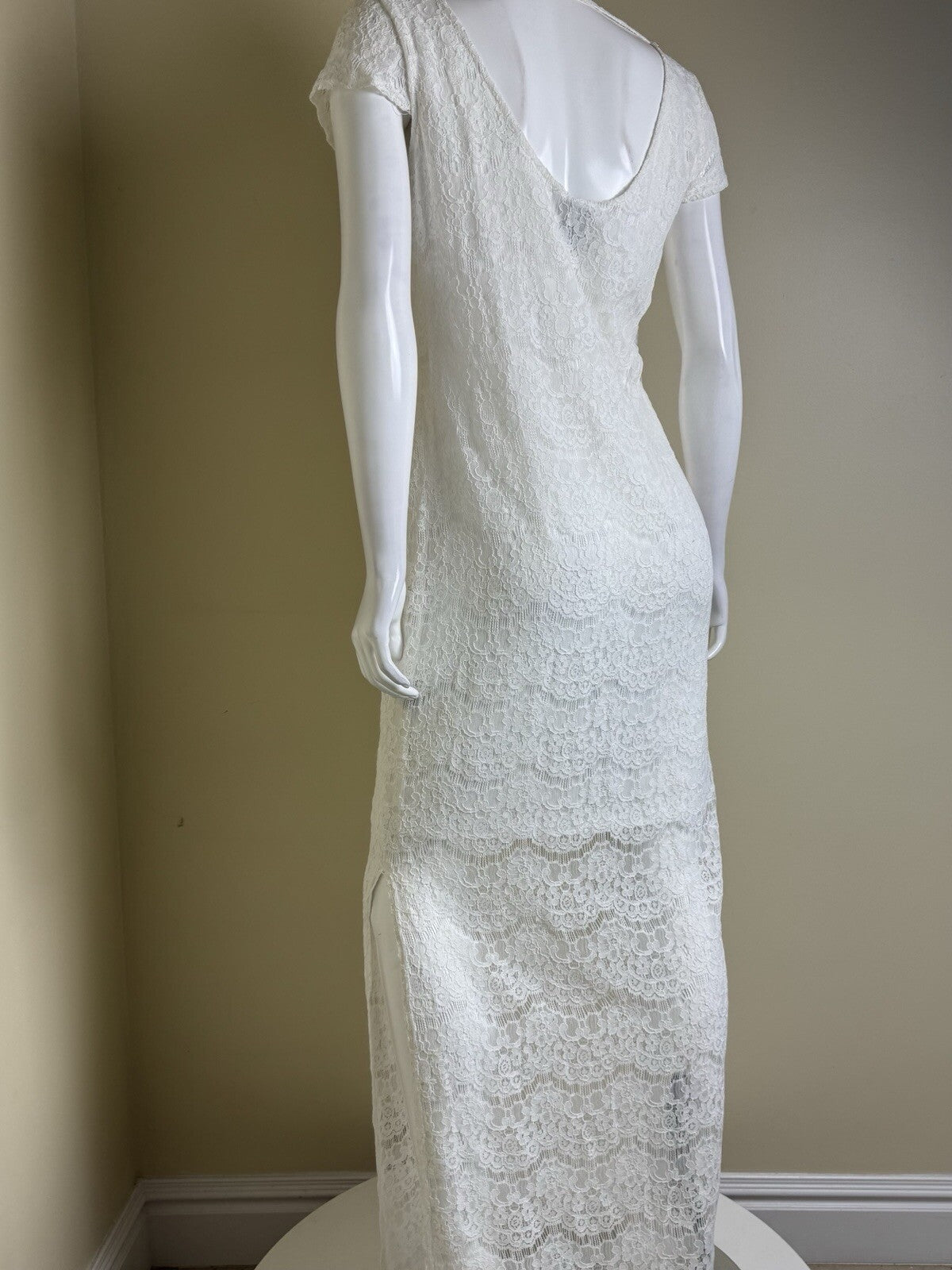 Kate & Lily Lace White Dress Size 14       (B.145)