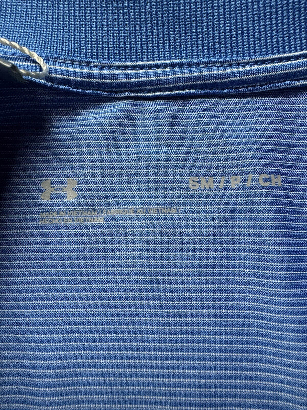 Under Armour Women's Golf Sweatshirt Blue Size S.  (B.106)