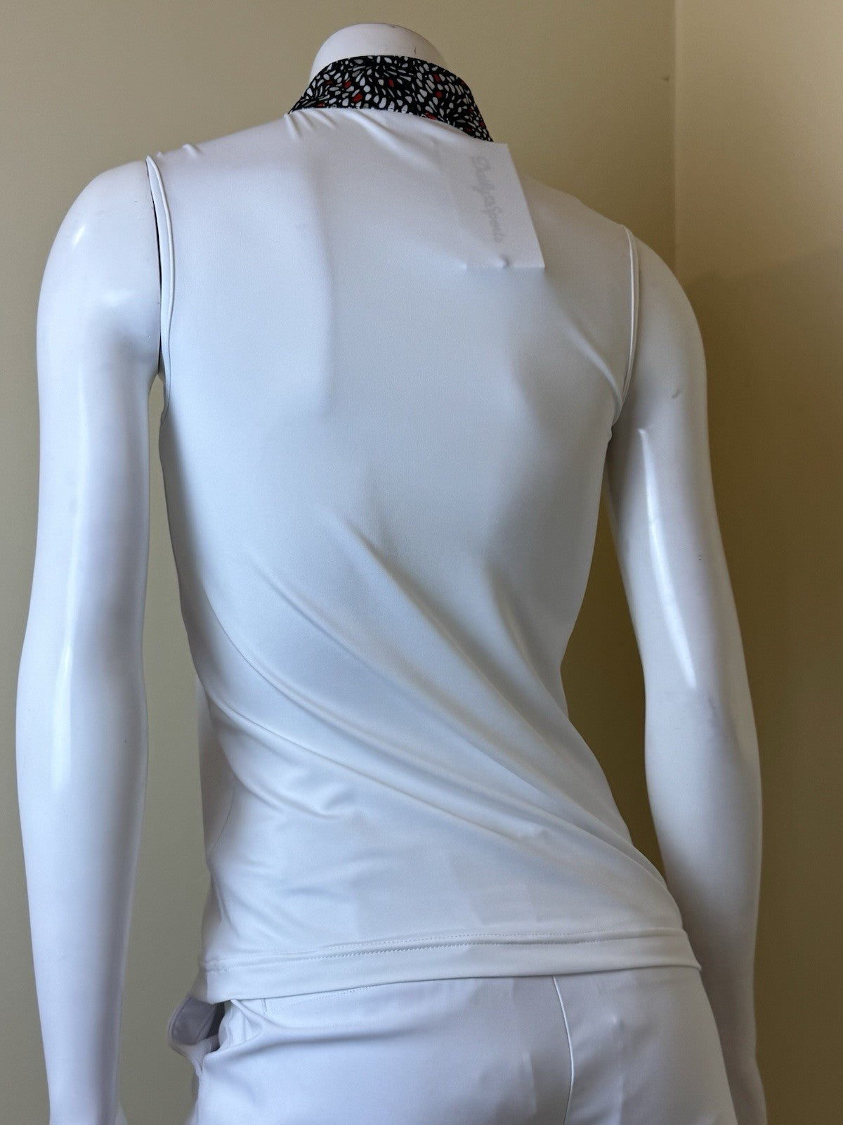Daily Sports Women’s Golf Shirt Sz XS     (B.161)