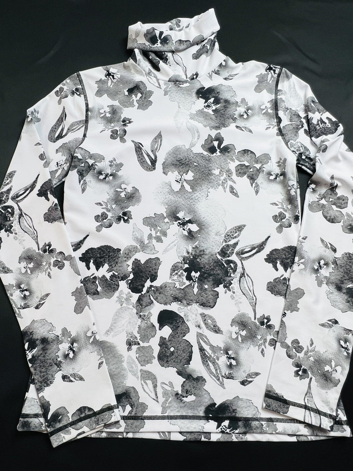 Skea Women’s Golf Sweatshirt Size M. (67)