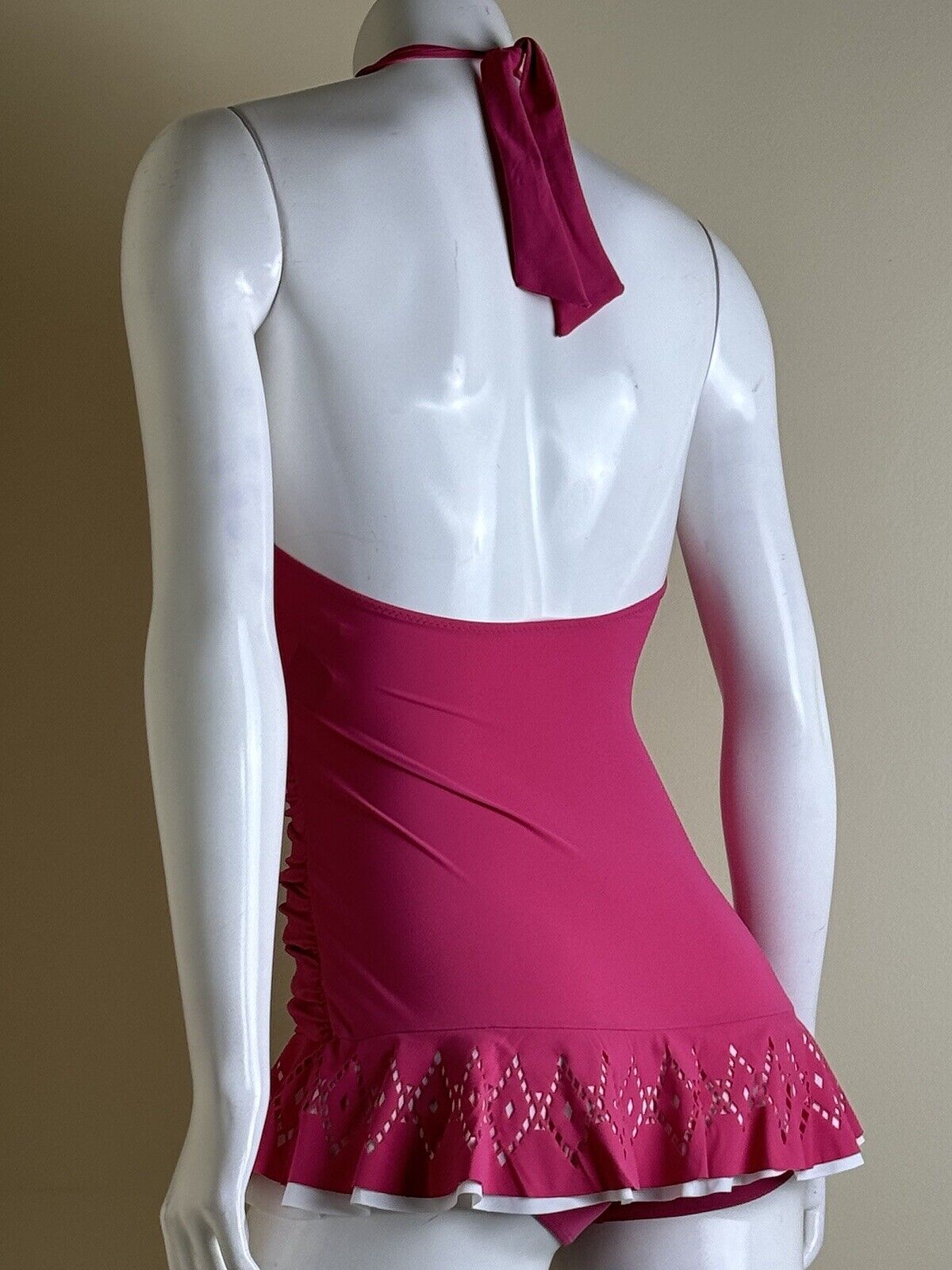 $168 Profile by Gottex Laser Cut Bandeau Swimdress Fuchsia One-Piece SZ 8. (73)