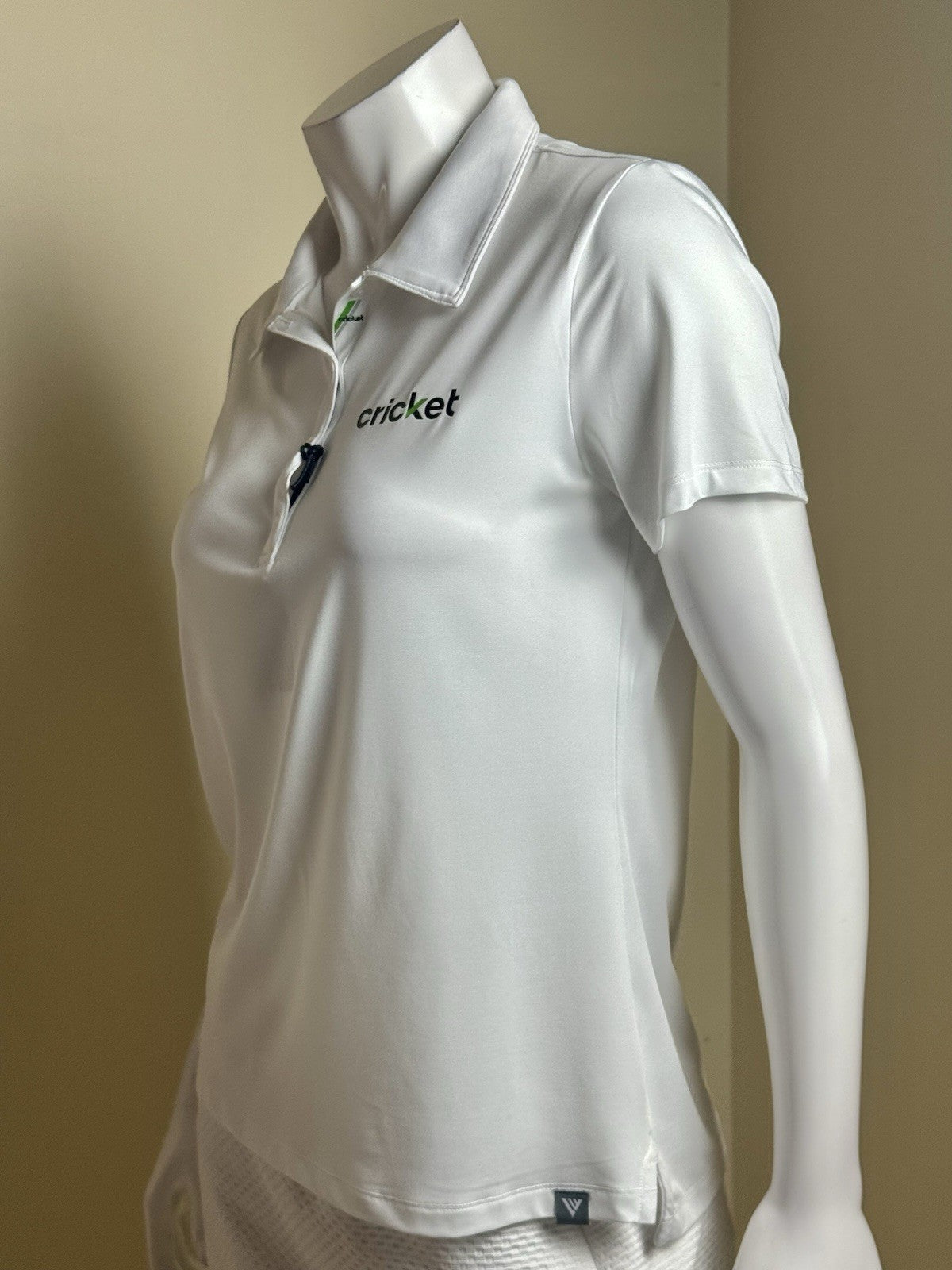 LeverWear Women's Golf shirt Cricket Logo Sz M   (B.175)