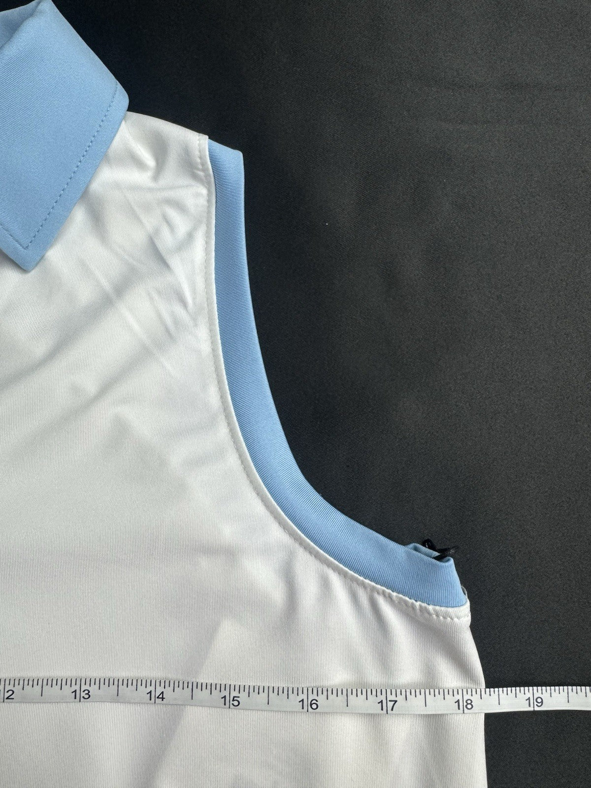 BELYN KEY Women’s Golf Shirt Sz S.    (B.170)