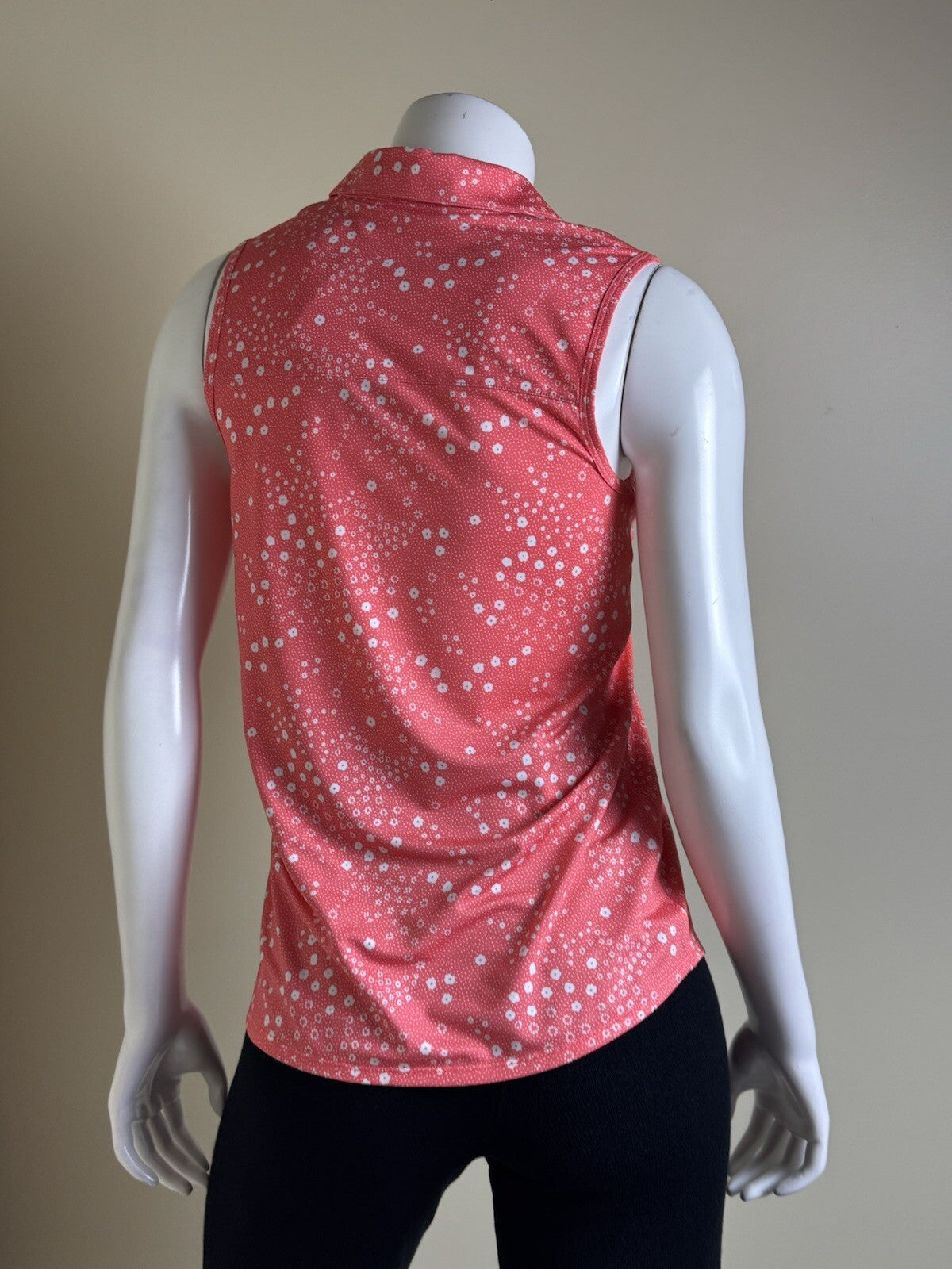 Puma Women’s Golf Shirt Sleeveless Sz S.  (B.129/4)