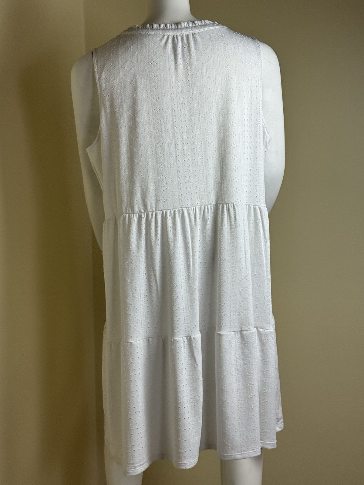 Croft & Barrow Plus Size White Dress Sz 3XL.  (B.100/1)