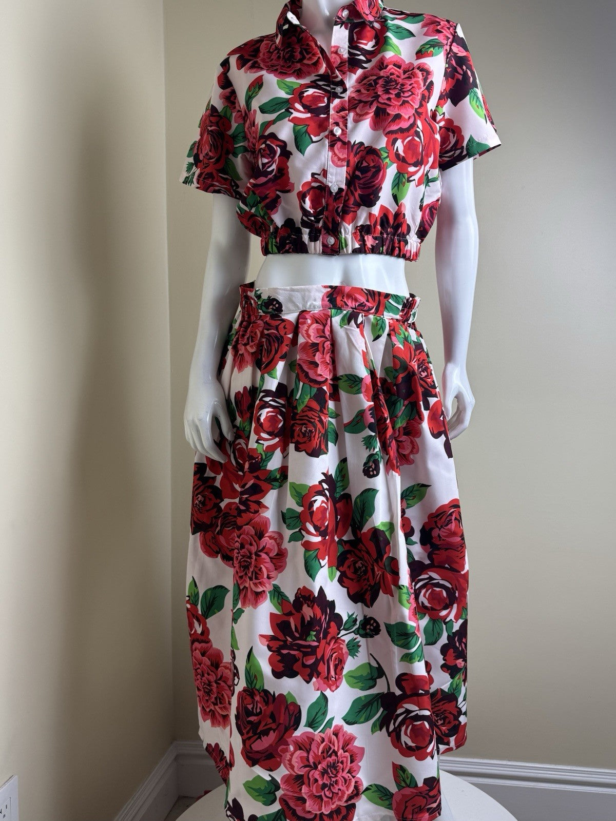 Her Destiny Women’s 2pc Set Top Skirt Size M    (B.05)