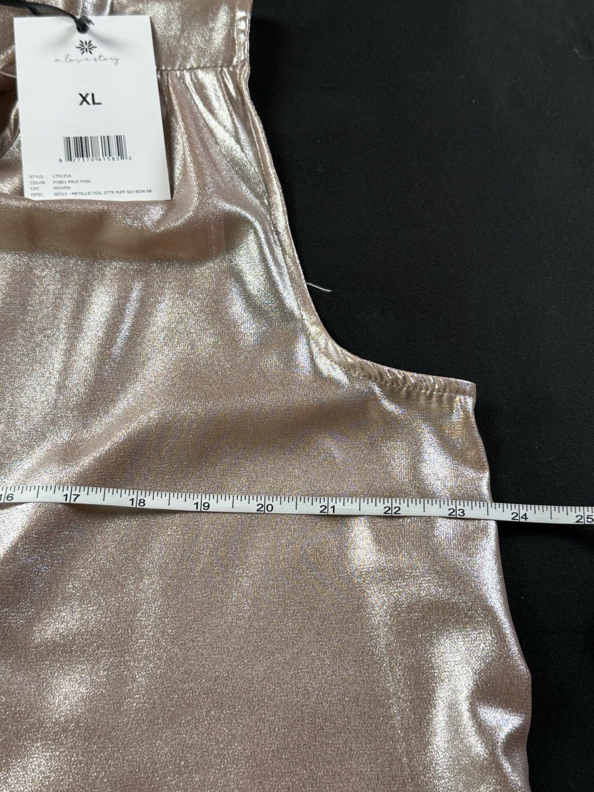 A Love Story Women's Metallic Foil Material Blouse Sz XL.      (B.187)