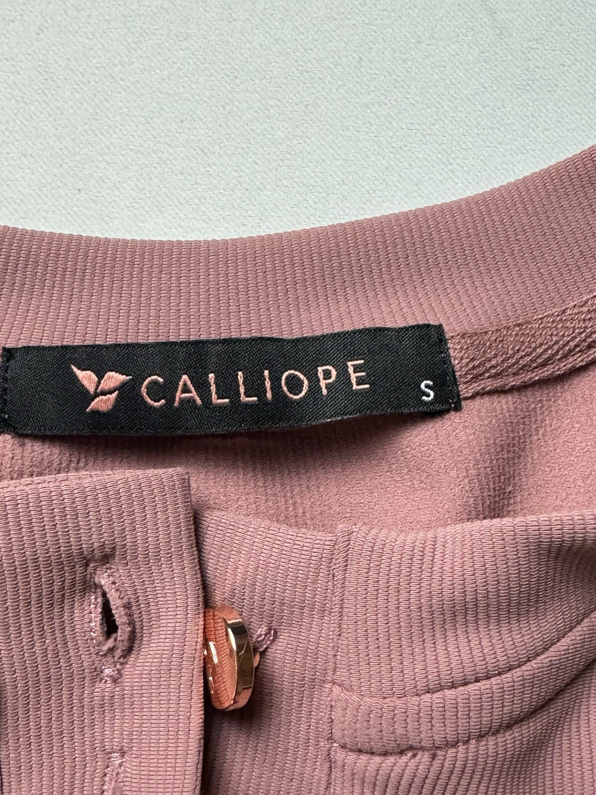 Calliope Women’s Mauve Sweatshirt Size S.    (B.96)