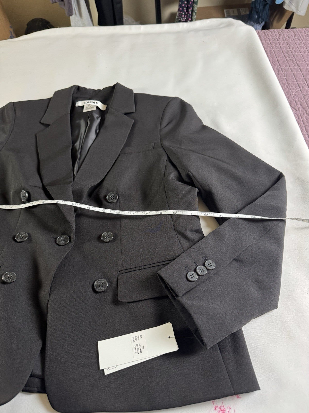$159 DKNY Women's Black Suit Jacket Blazer Size 14.   (B.065)