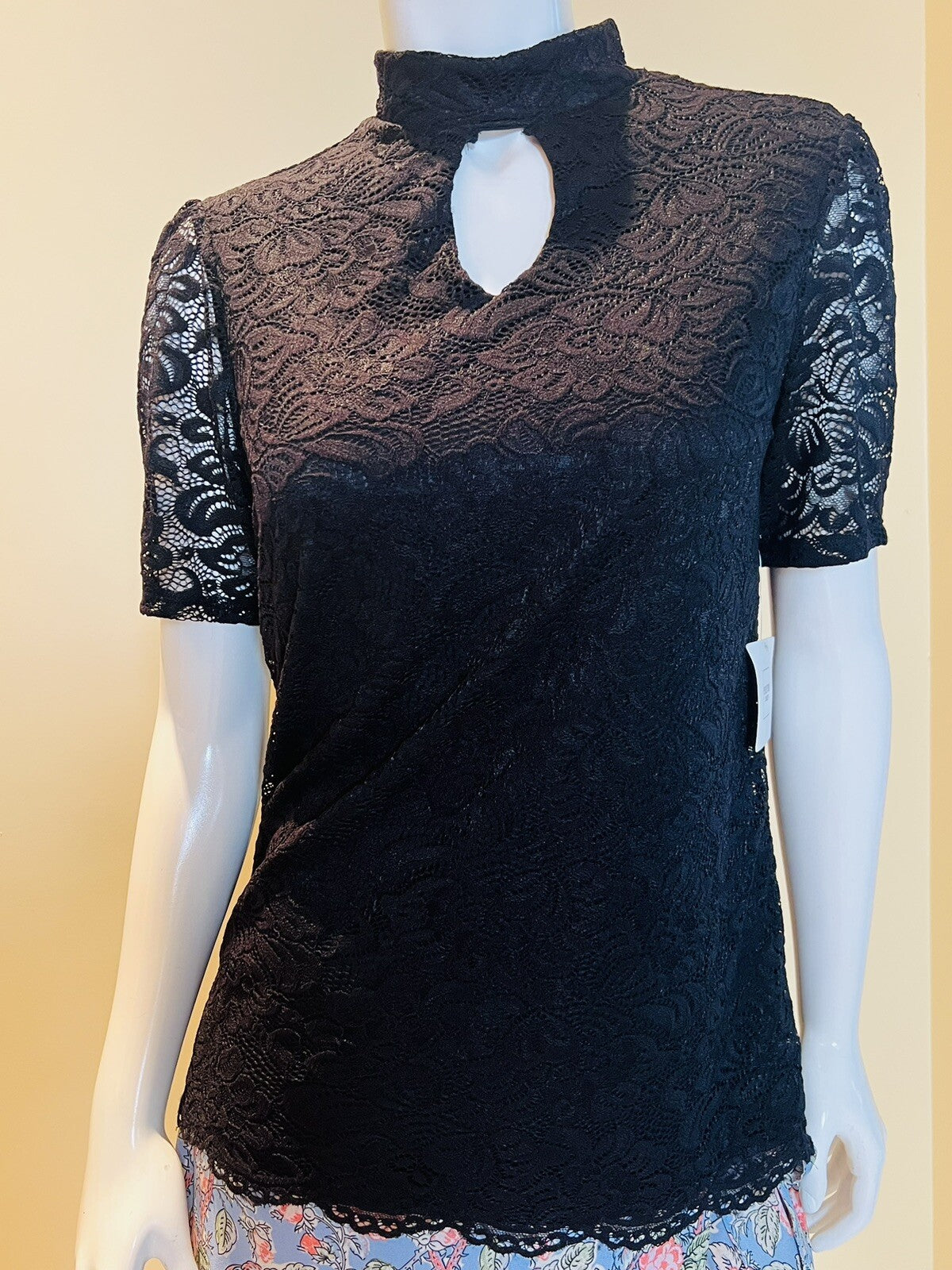 PerSeption Concept Women's Size S Black Short Sleeve Lace Top (1)