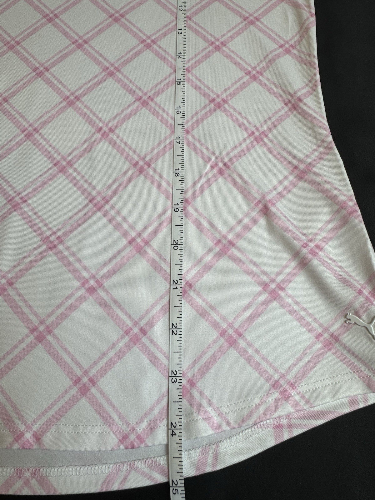 Puma Women’s Golf Shirt Sz S.   (B.165)