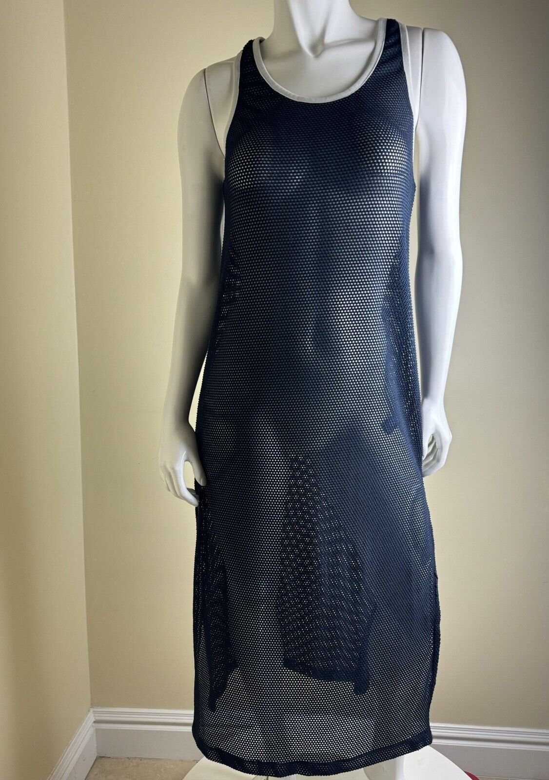 $78 Tommy Hilfiger Women's Mesh Racerback Dress Cover Up Size S/M. (B.79)