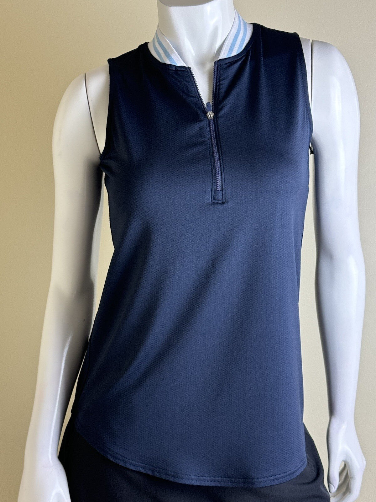 JOFIT Women's Golf Shirt/Top Size S. (B.78)