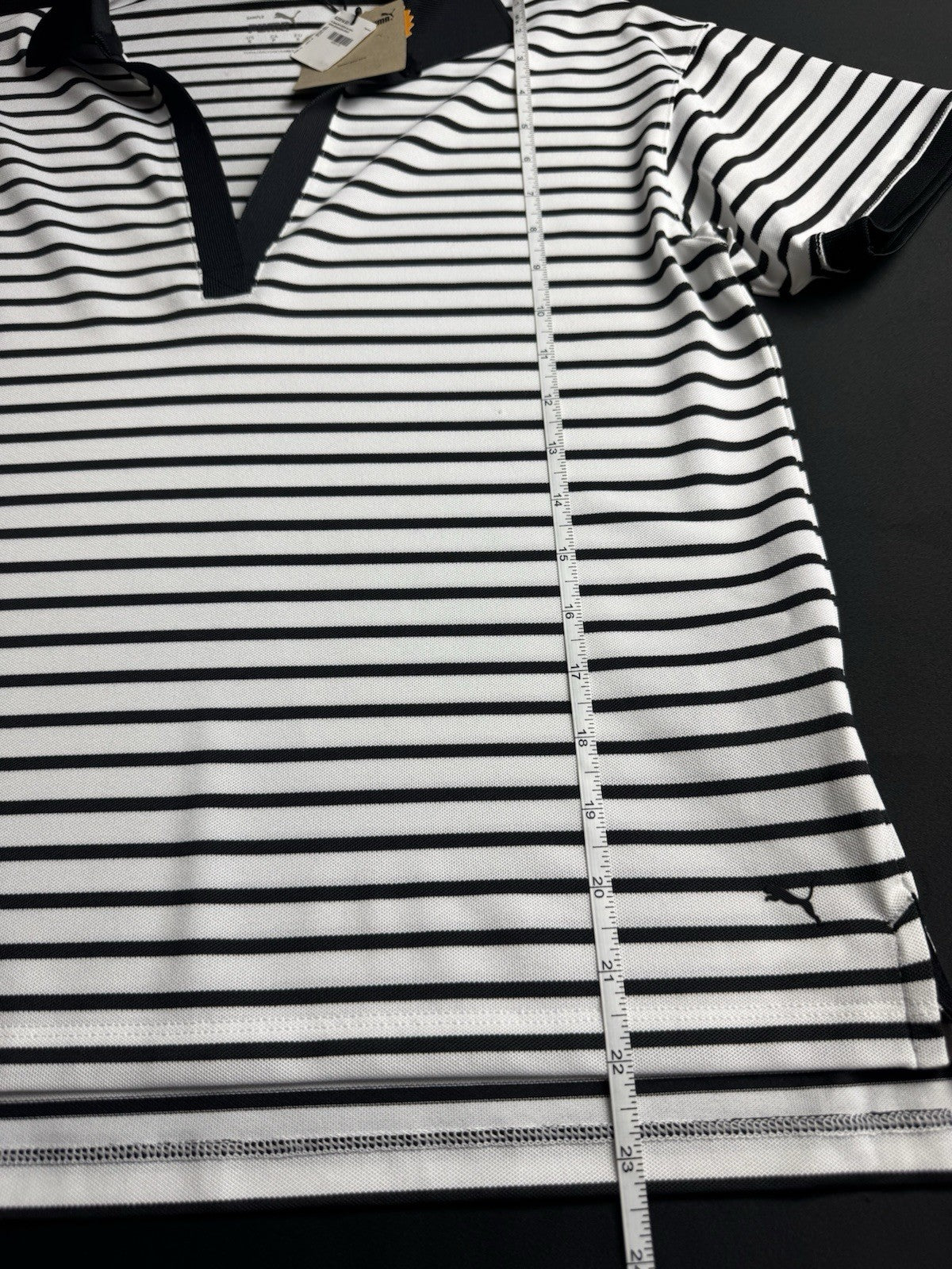 Puma Women’s Golf Shirt Sz S.   (B.162)