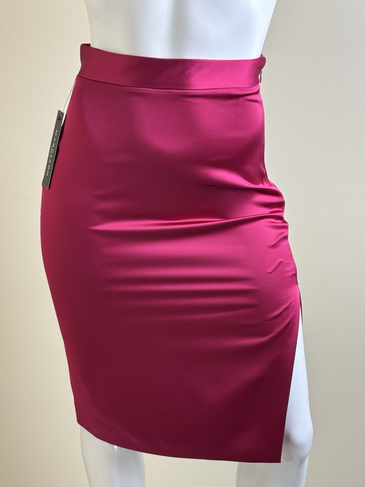 $140 Guess by Marciano Women’s Boldly Blooming Gathered Skirt Sz 4.      (B.156)