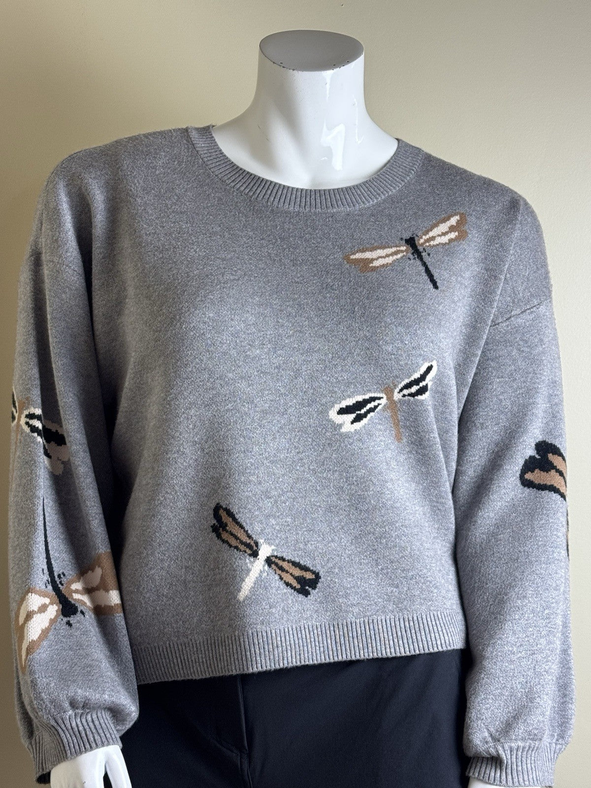 $89 ELLEN TRACY Women’s Dragon Flies Print Sweater Size XL.     (B.191)