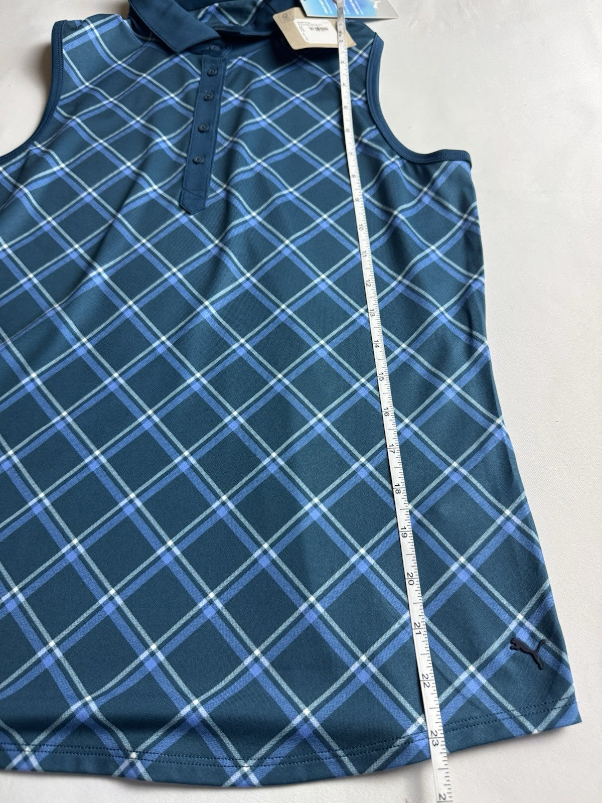 Puma Women’s Golf Shirt Sz S.   (B.162)