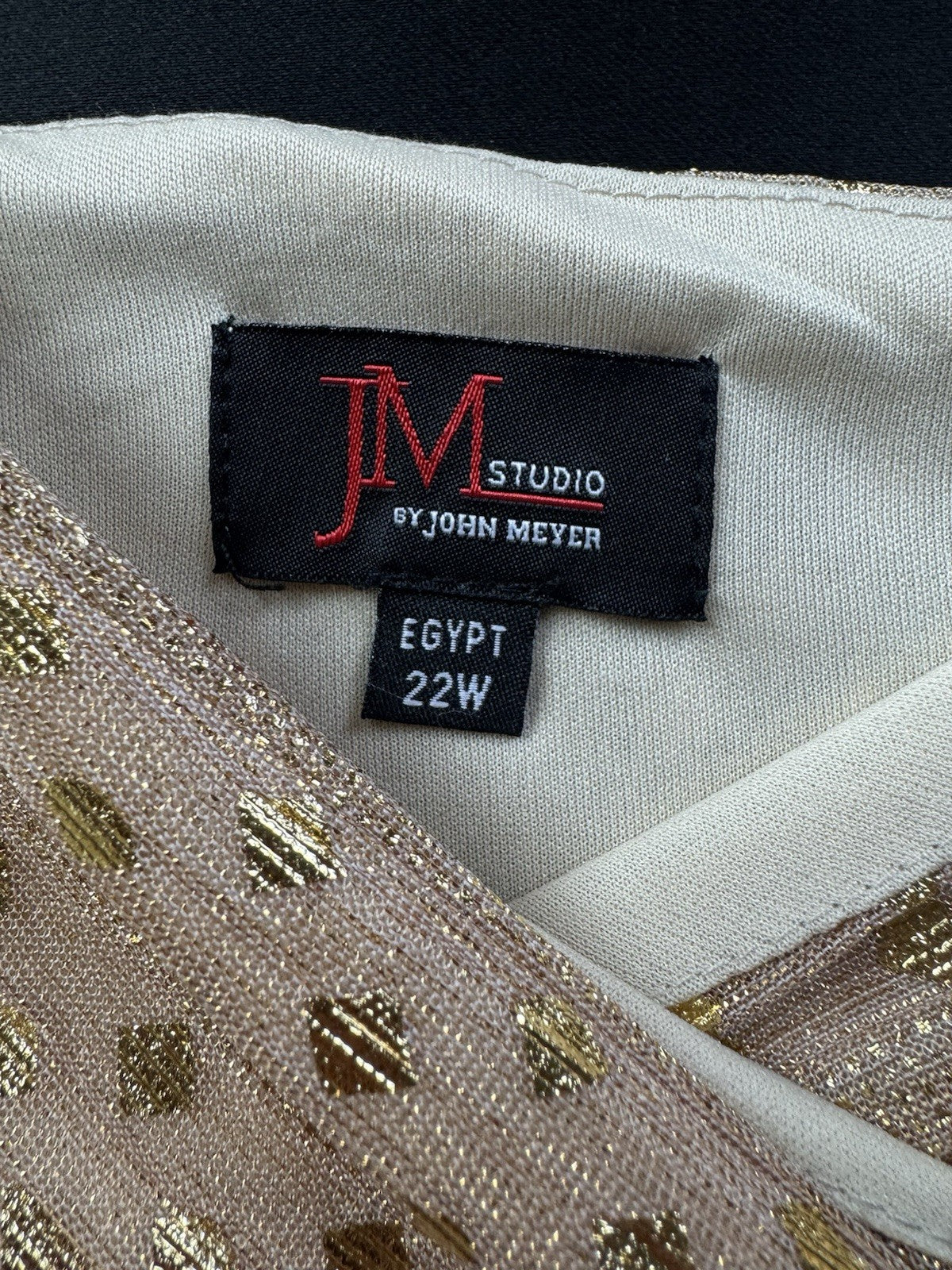 $139 JM Studio Women’s Gold Dress Sz 22W.      (B.177)