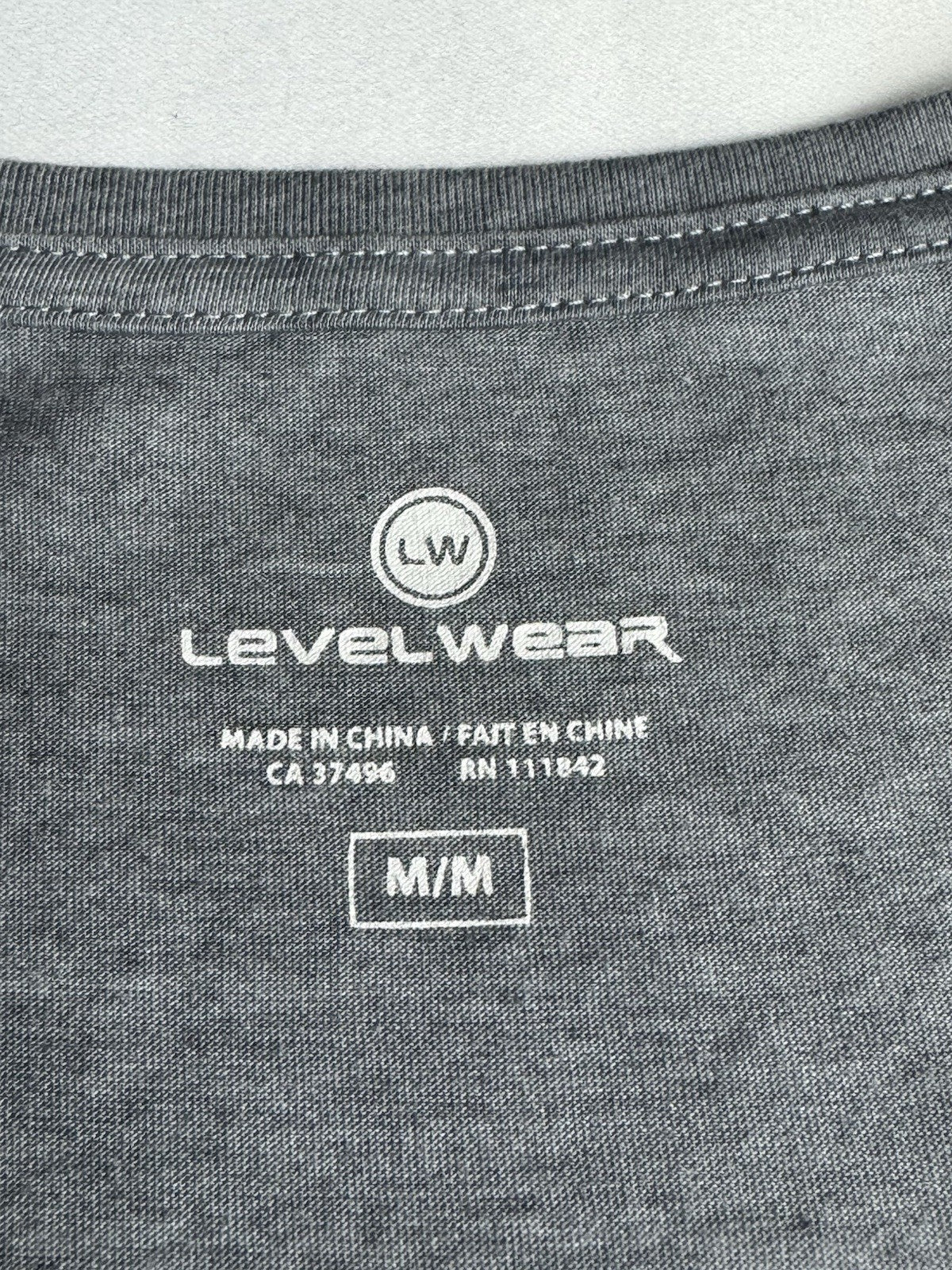 LeverWear Women's Cavaliers Logo shirt Sz M   (B.170)