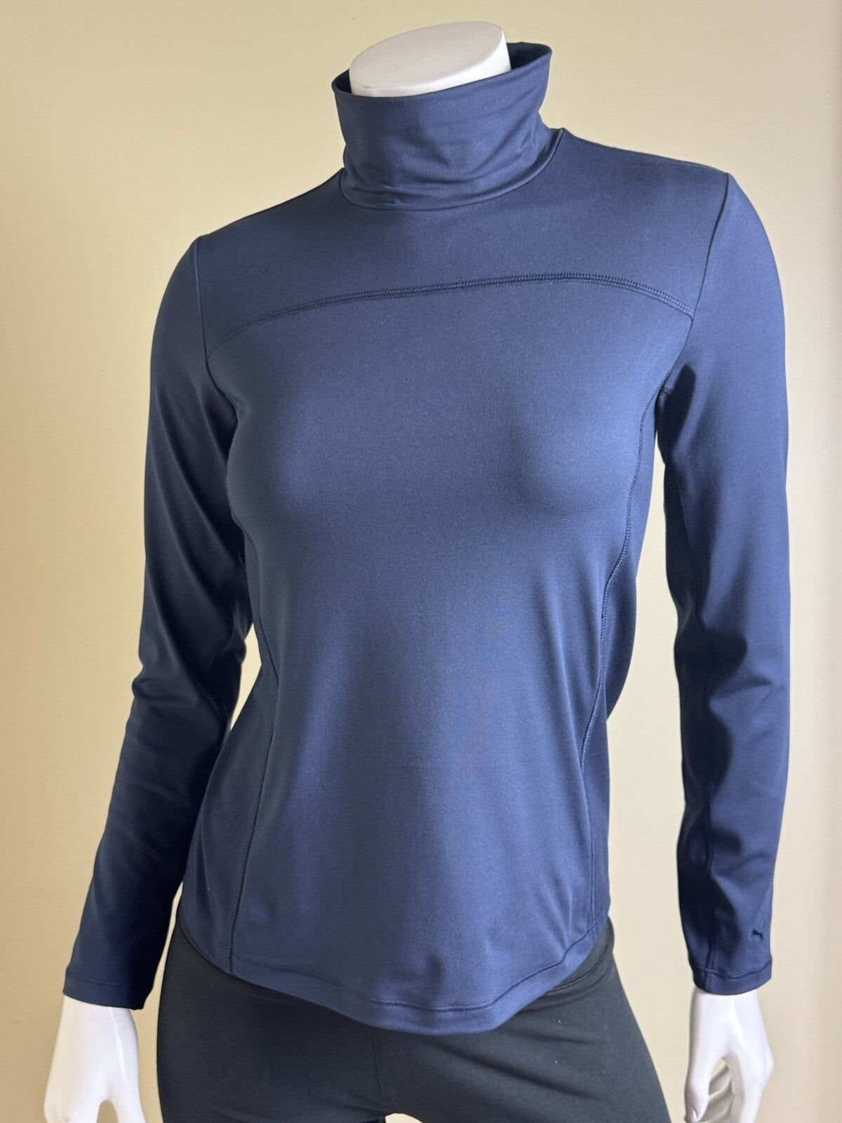 Puma Women's Golf Sweatshirt Size S    (B.123/4)