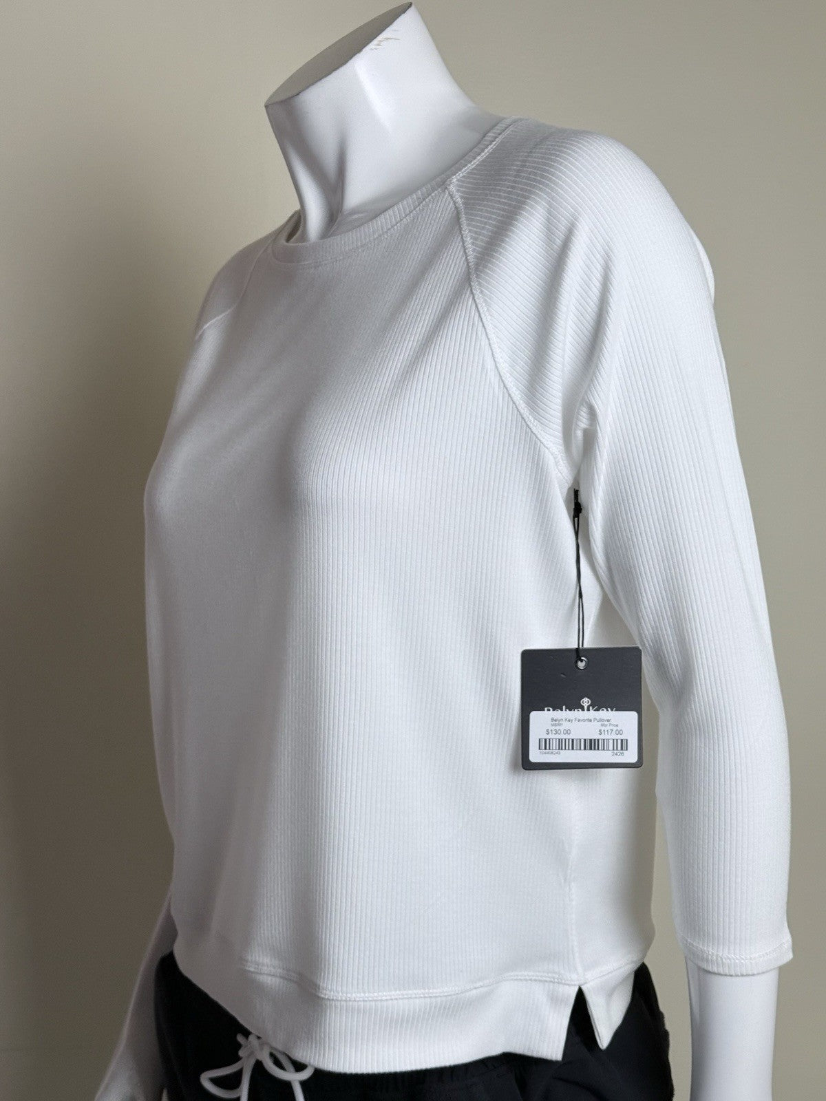 BELYN KEY Women’s Golf Sweatshirt Sz XS.  (B.172)
