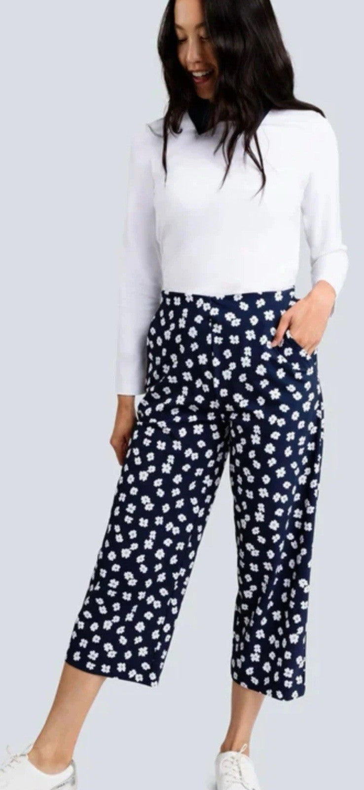 Jayebird Women’s Golf Robbie Pant Navy/White Floral Sz L.   (B.158)